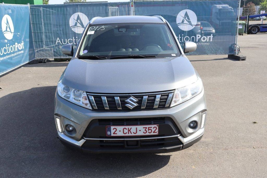 SUV Suzuki Vitara Petrol 111hp 2019 (Margin)