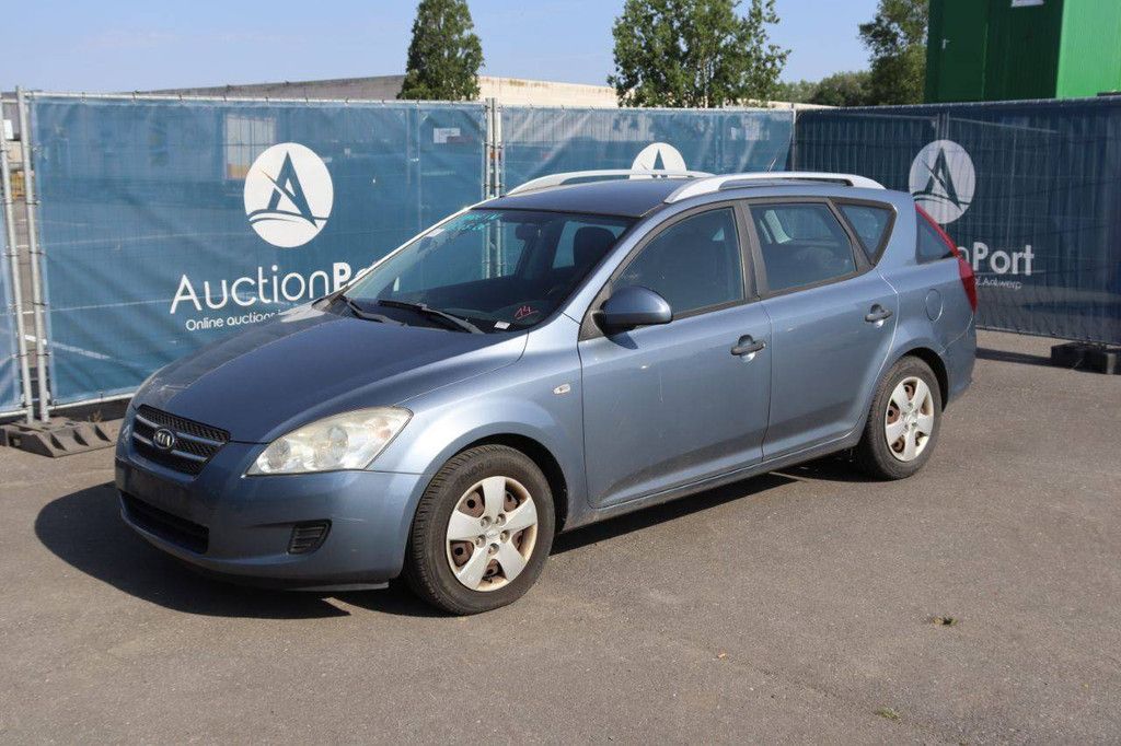 Passenger car Kia Ceed Diesel 115hp 2009 (Margin)
