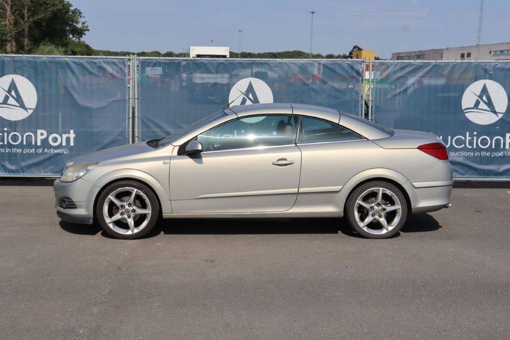 Passenger car Opel Astra Petrol 140hp 2007 (Margin)