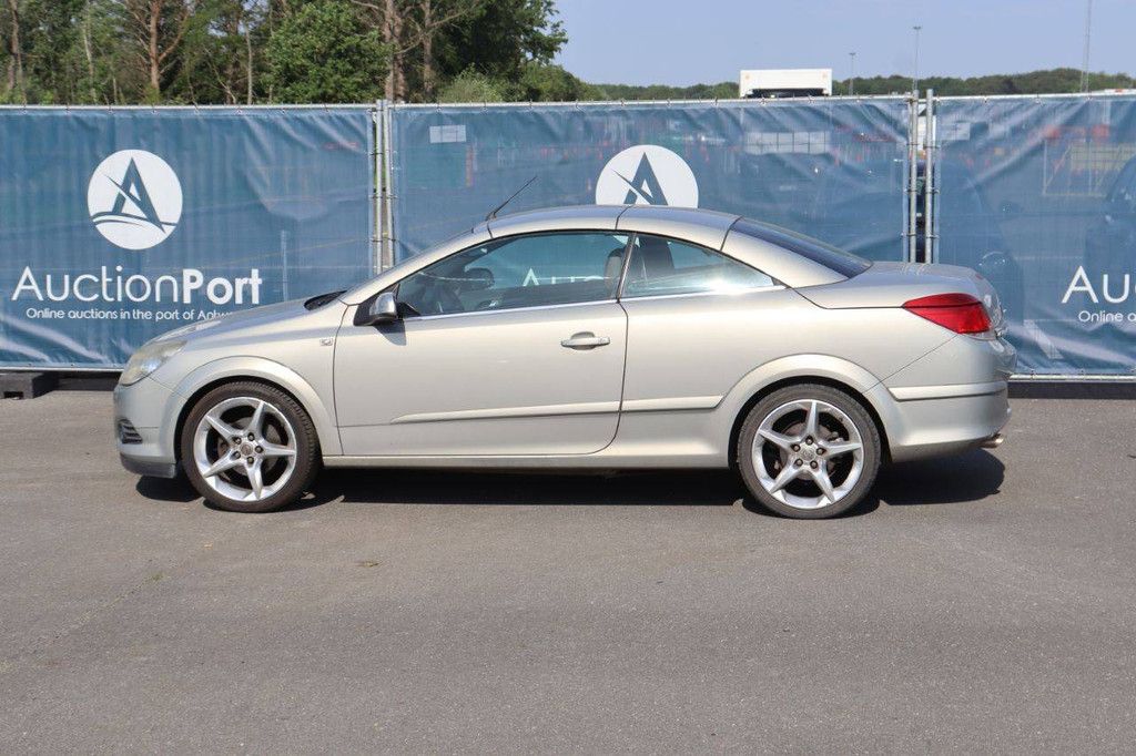 Passenger car Opel Astra Petrol 140hp 2007 (Margin)