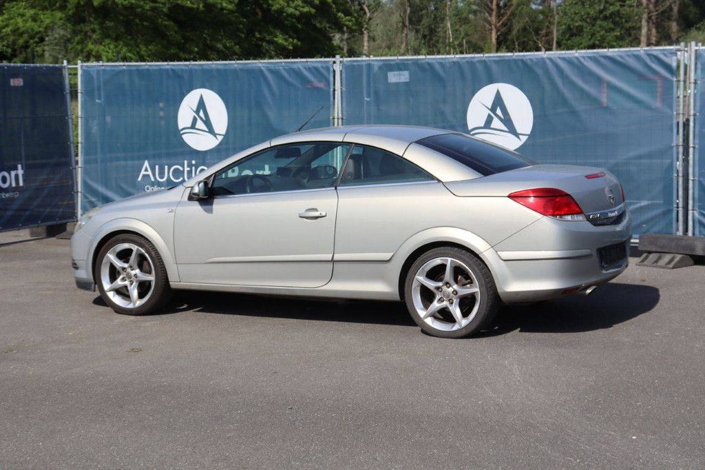 Passenger car Opel Astra Petrol 140hp 2007 (Margin)