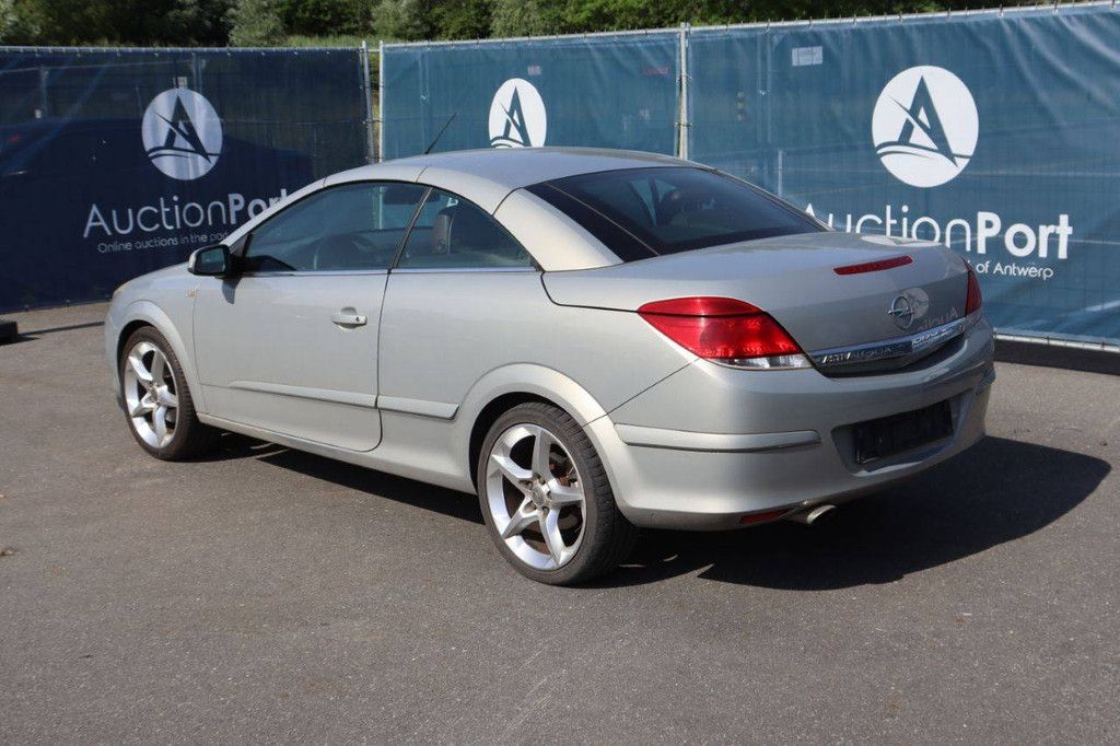 Passenger car Opel Astra Petrol 140hp 2007 (Margin)