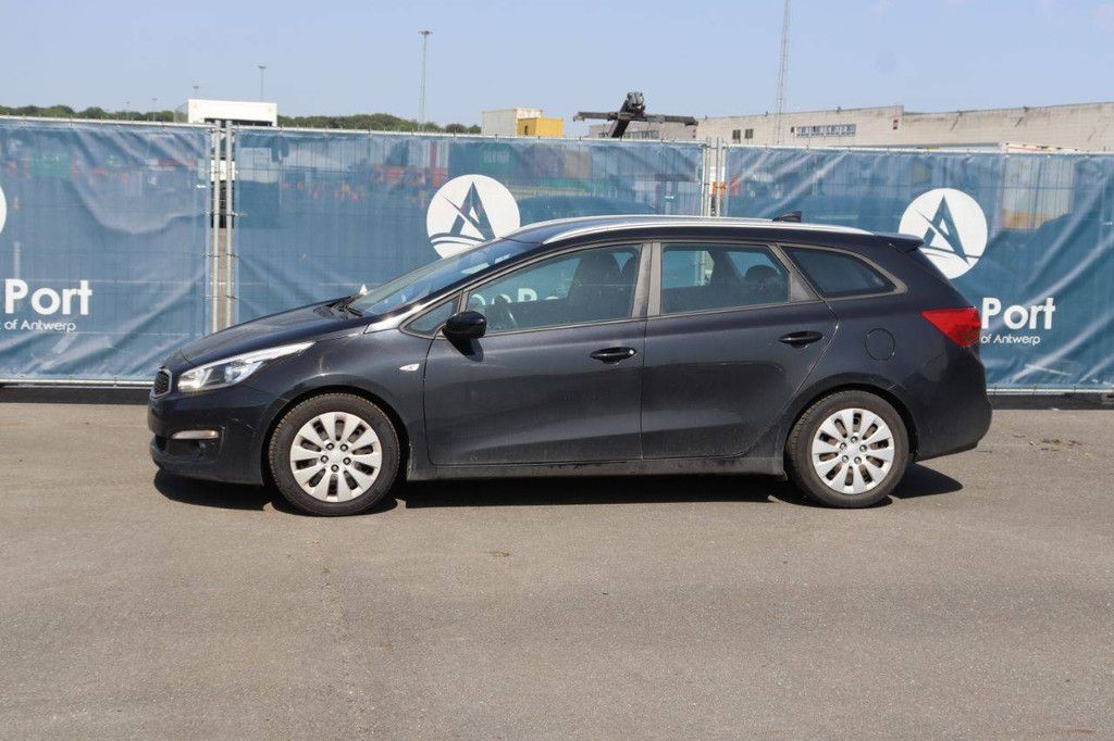 Passenger car Kia Ceed Petrol 100hp 2017 (Margin)