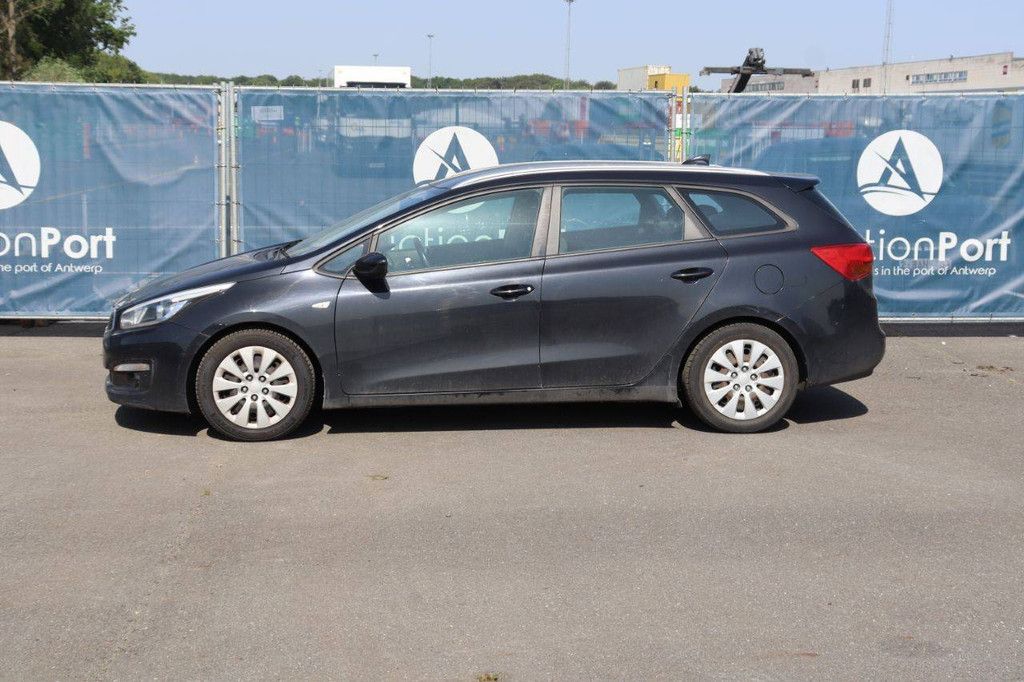 Passenger car Kia Ceed Petrol 100hp 2017 (Margin)