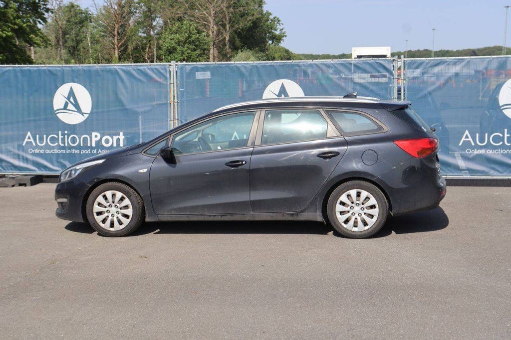 Passenger car Kia Ceed Petrol 100hp 2017 (Margin)