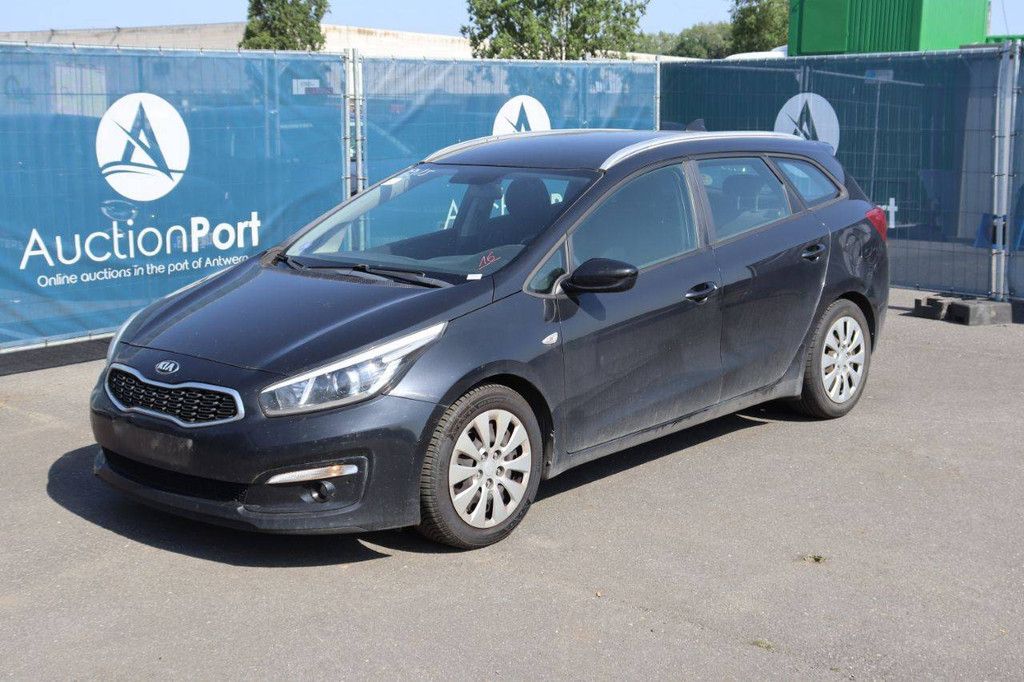 Passenger car Kia Ceed Petrol 100hp 2017 (Margin)