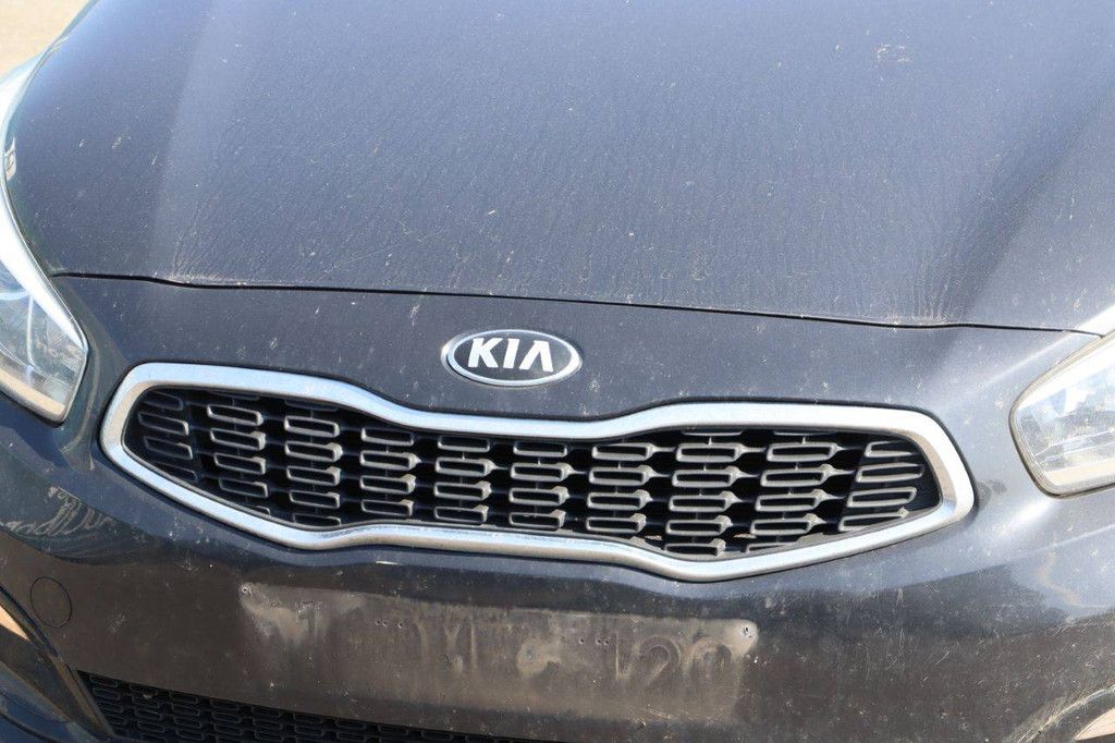 Passenger car Kia Ceed Petrol 100hp 2017 (Margin)