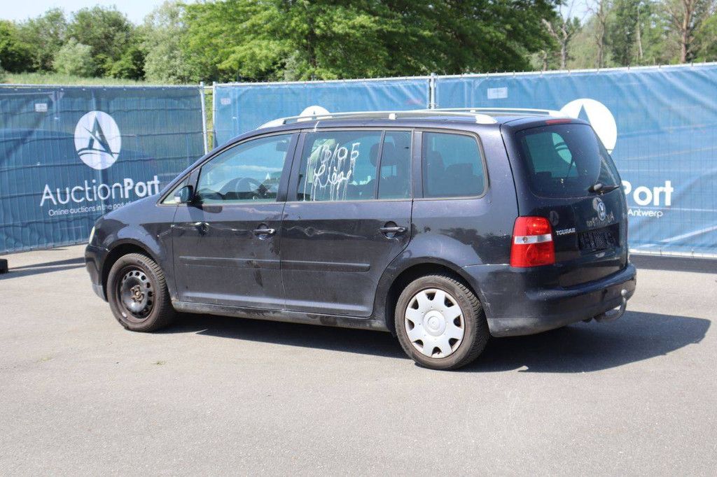 Passenger car Volkswagen Touran Petrol 115hp 2004 (Margin)