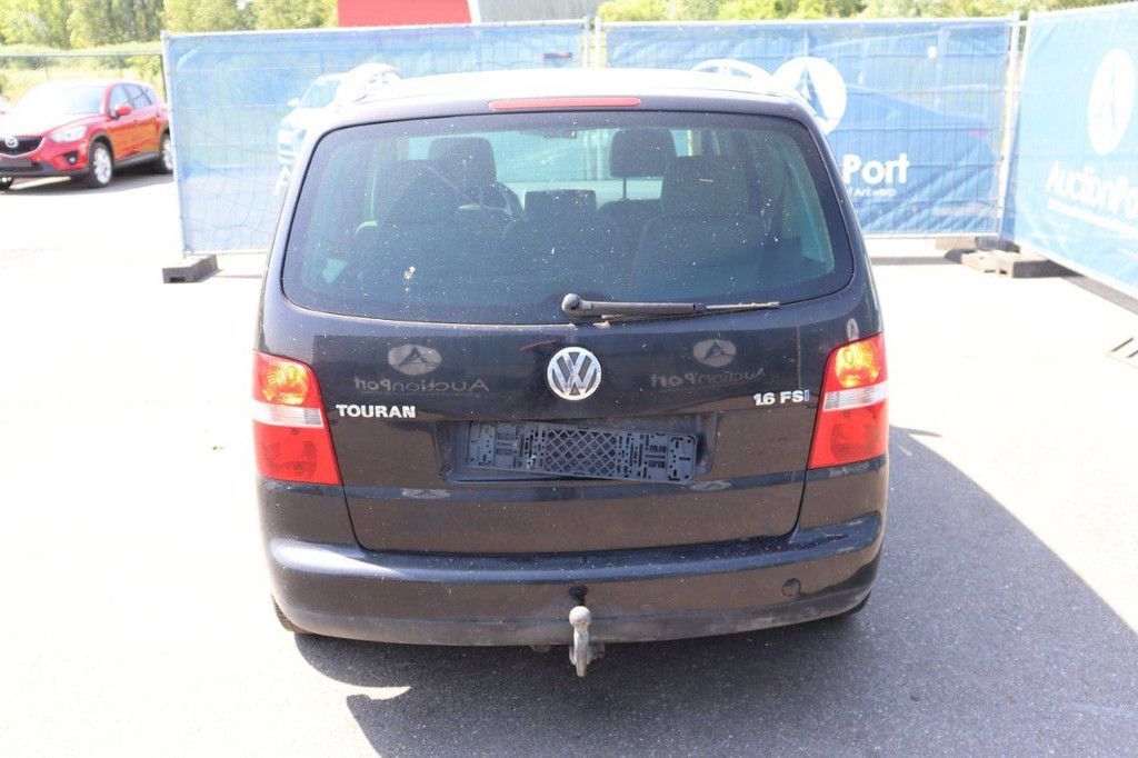 Passenger car Volkswagen Touran Petrol 115hp 2004 (Margin)
