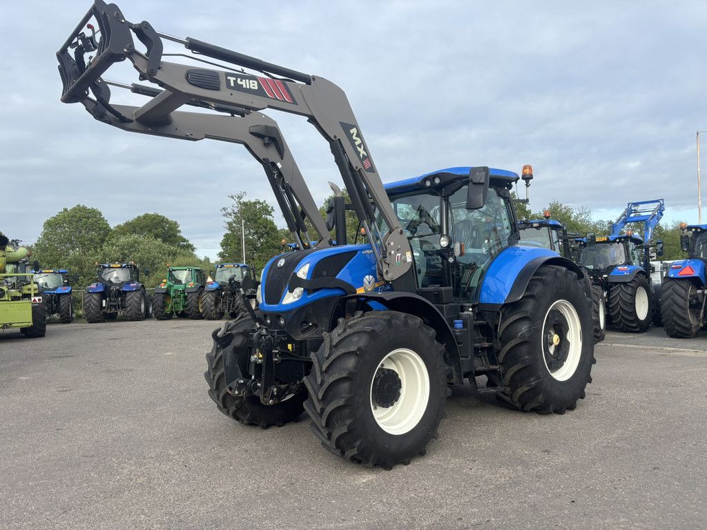 NEW HOLLAND T7.245 AC + FRONTLADER