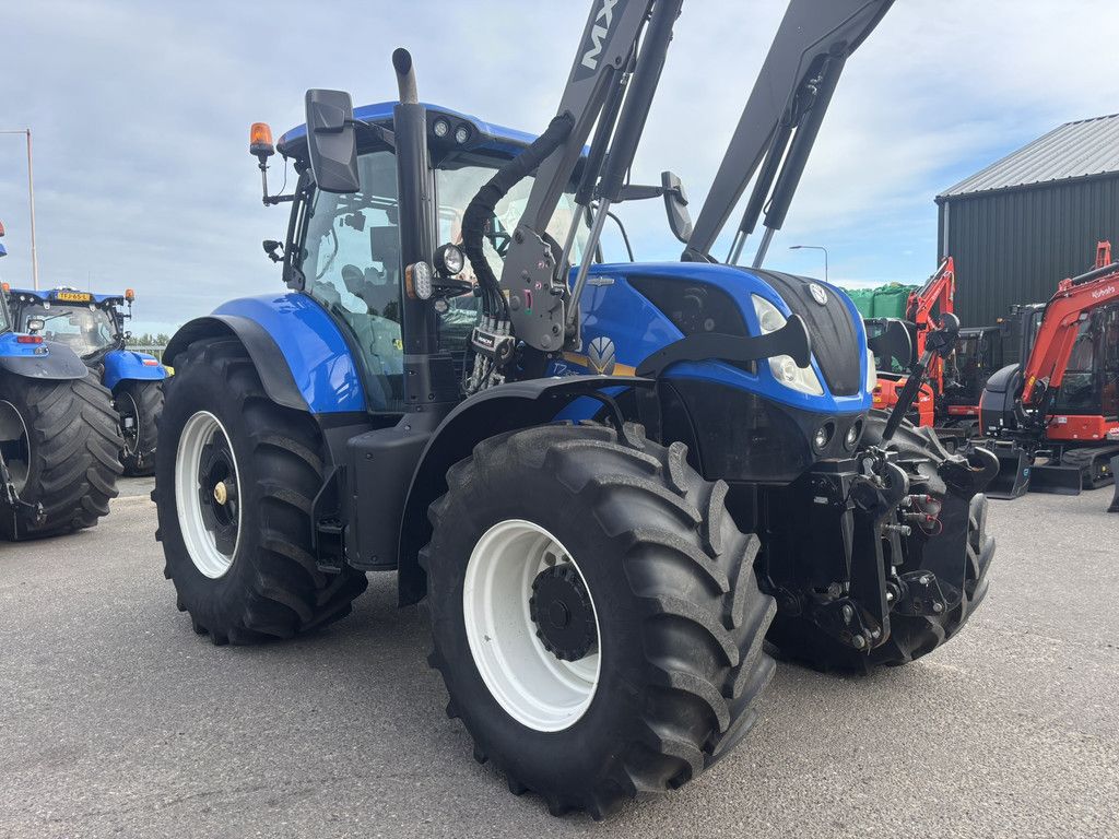 NEW HOLLAND T7.245 AC + FRONTLADER