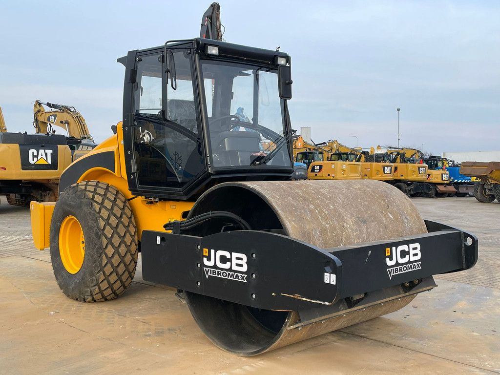 JCB VM166D (15.5t)