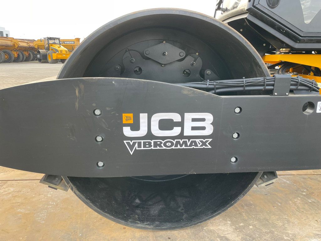 JCB VM166D (15.5t)