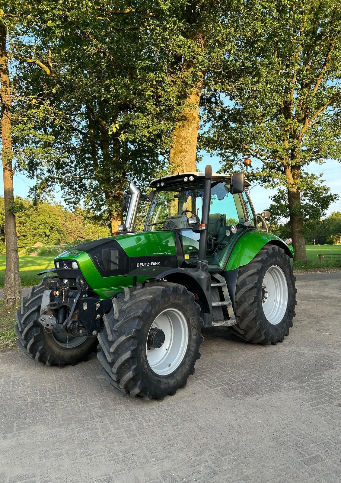 Deutz Fahr Agrotron TTV 620 Special