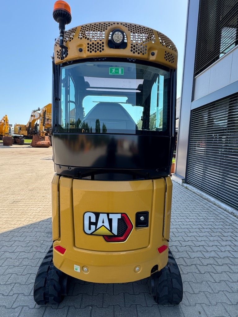 CAT 301.8