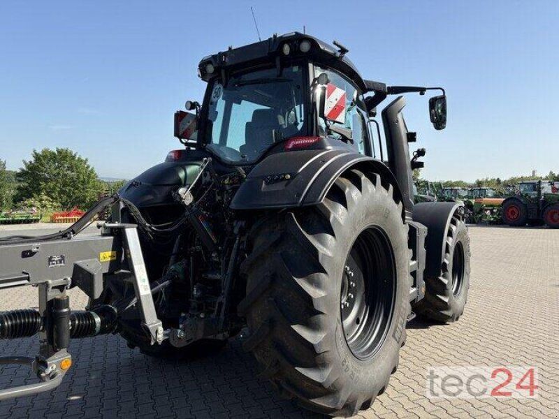 Valtra Q305