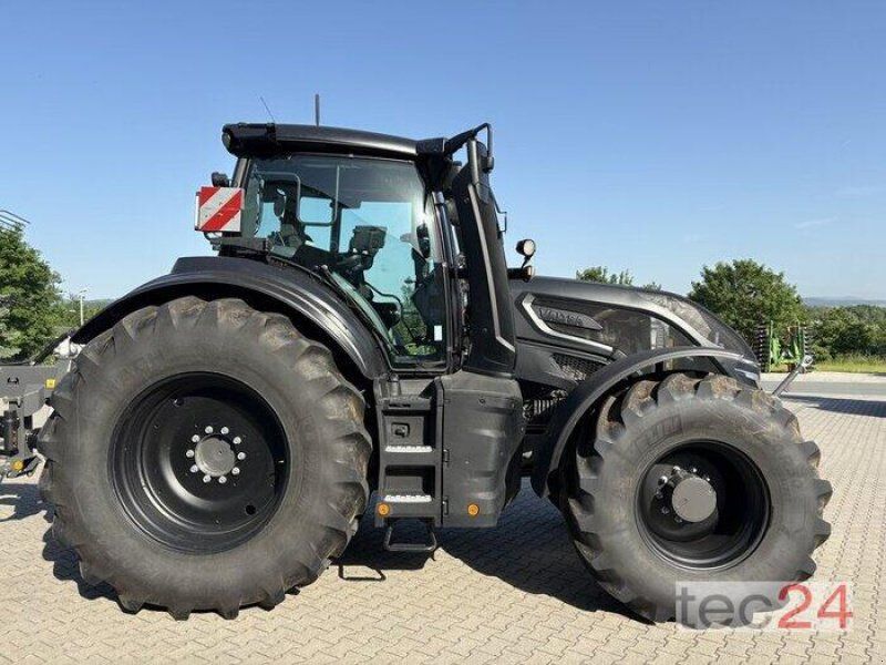 Valtra Q305