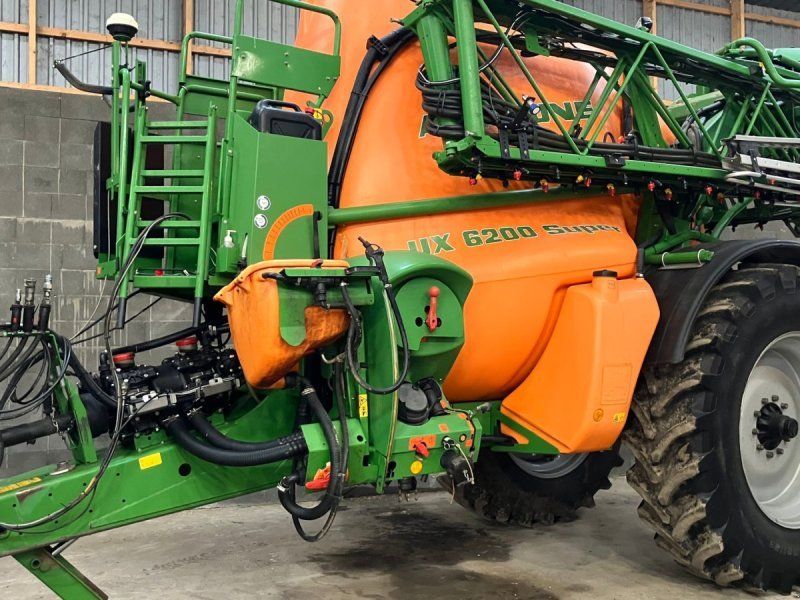 Amazone UX 6200 Super med 2 stk. bomme, 24 & 36 meter