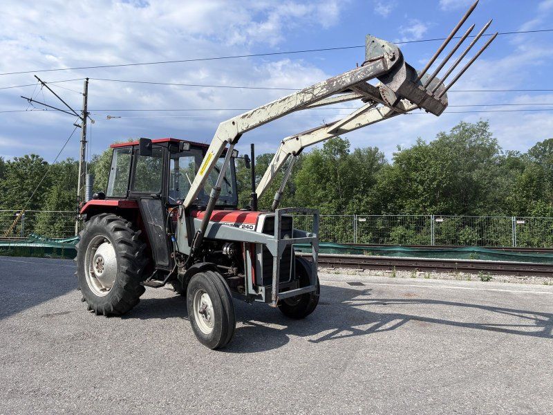 Massey Ferguson 240
