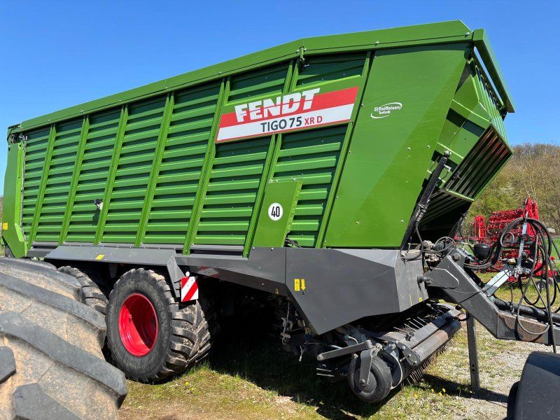 Fendt Tigo 75 XR mit 800/45 R30,5 und elektr. Zwangslenkung und Messer