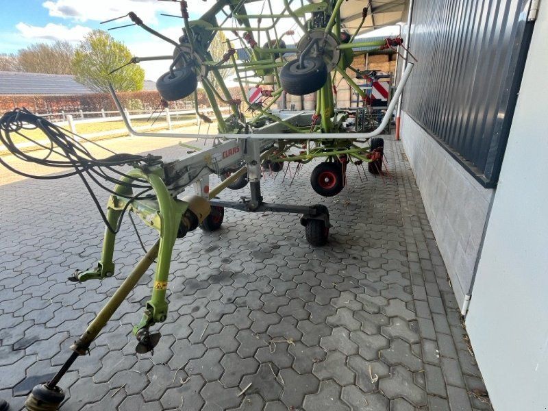 Claas VOLTO 1300 T, Vorgewendeaushebung