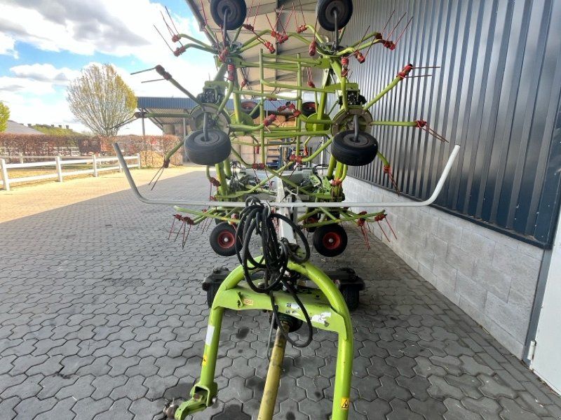 Claas VOLTO 1300 T, Vorgewendeaushebung