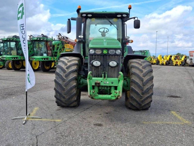 John Deere 8245 r