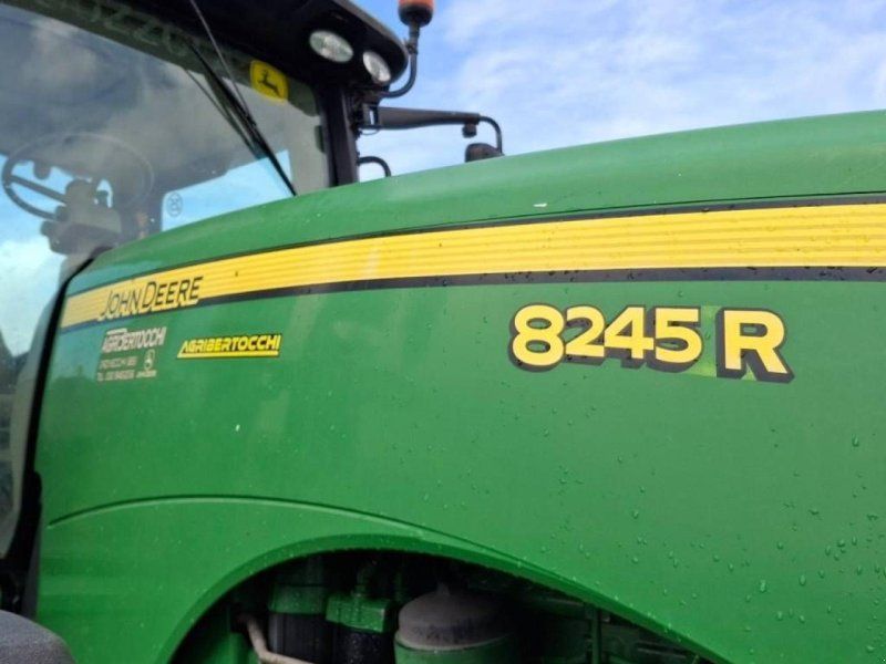 John Deere 8245 r