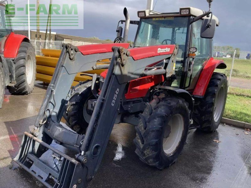 Massey Ferguson 5440 dyna 4 chargeur