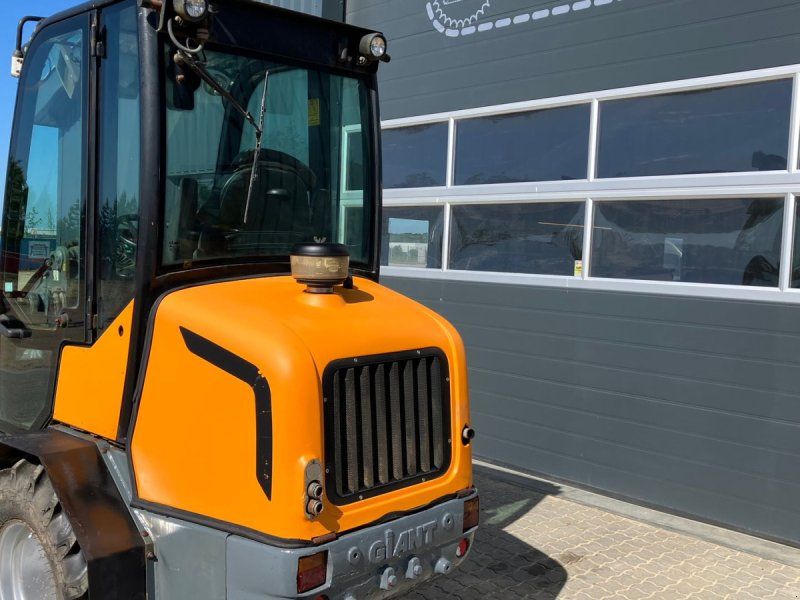 Giant 452 HD  452 HD løfter op til 1800kg