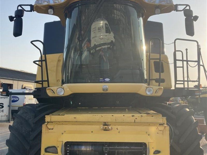 New Holland CR 980