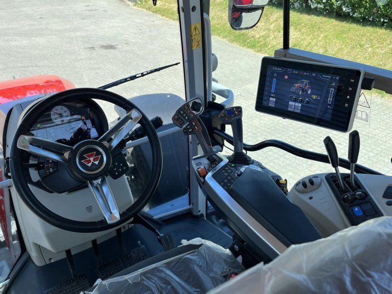 Massey Ferguson 7S 180 DYNA 6 EFFI