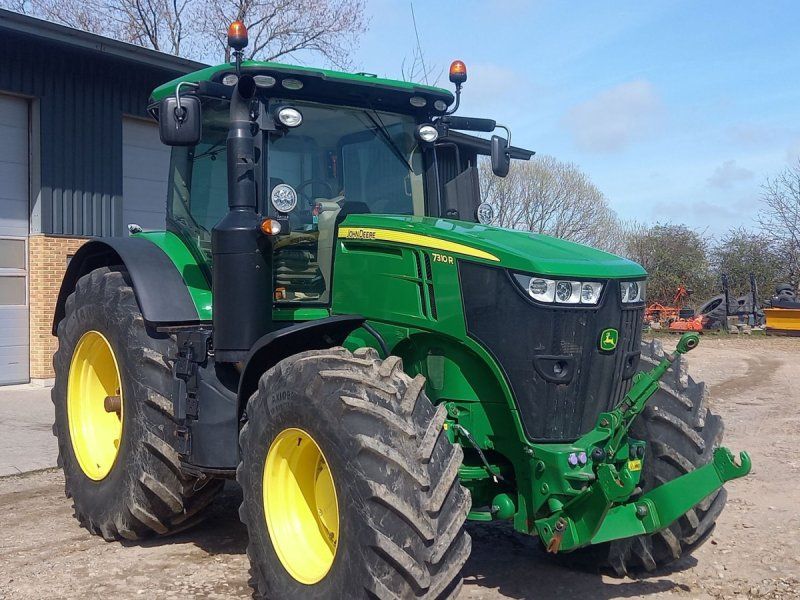John Deere 7310R