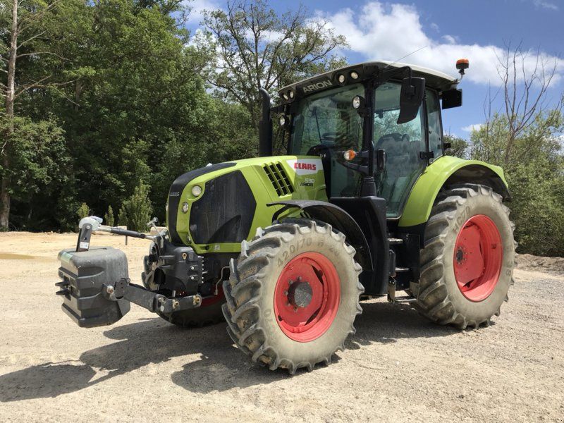 Claas ARION 530