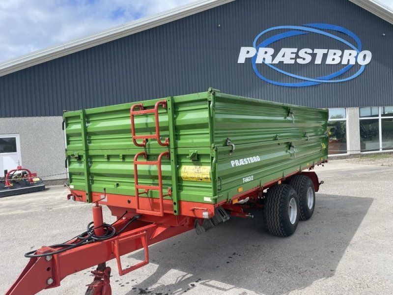 Pronar T663/2 med overbygning