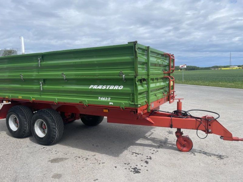 Pronar T663/2 med overbygning