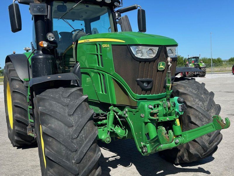 John Deere 6250R