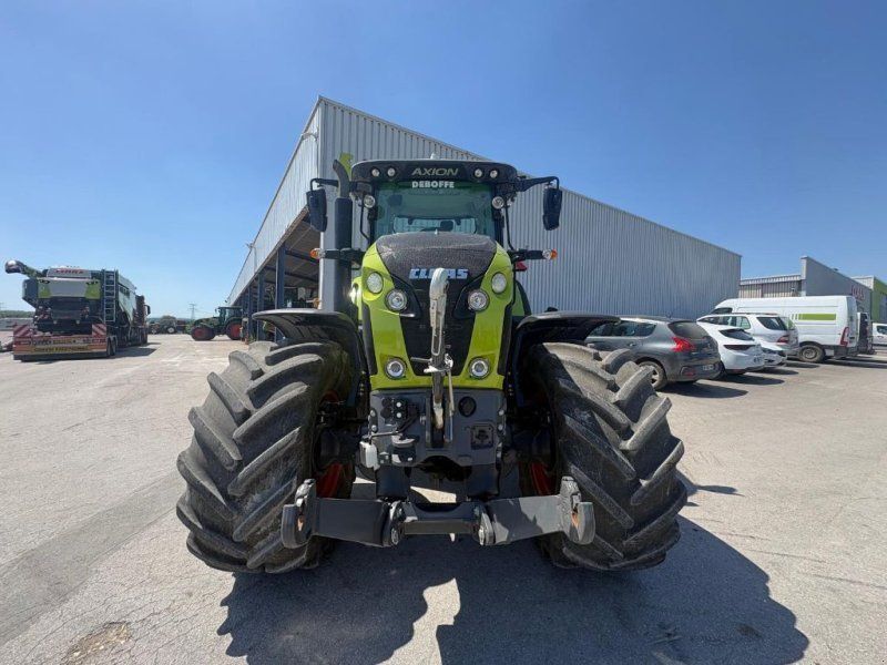 Claas AXION 810