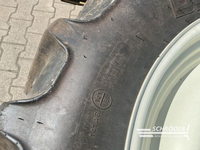 New Holland PFLEGERÄDER 320/85 R34 + 340/85 R48 BKT