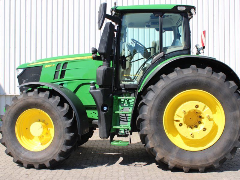 John Deere 6R 250