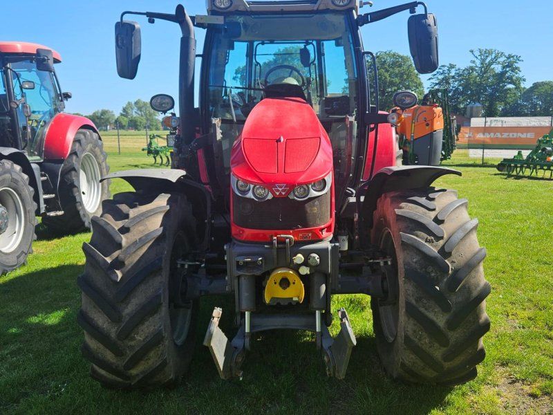Massey Ferguson - 5713-S Dyna 4