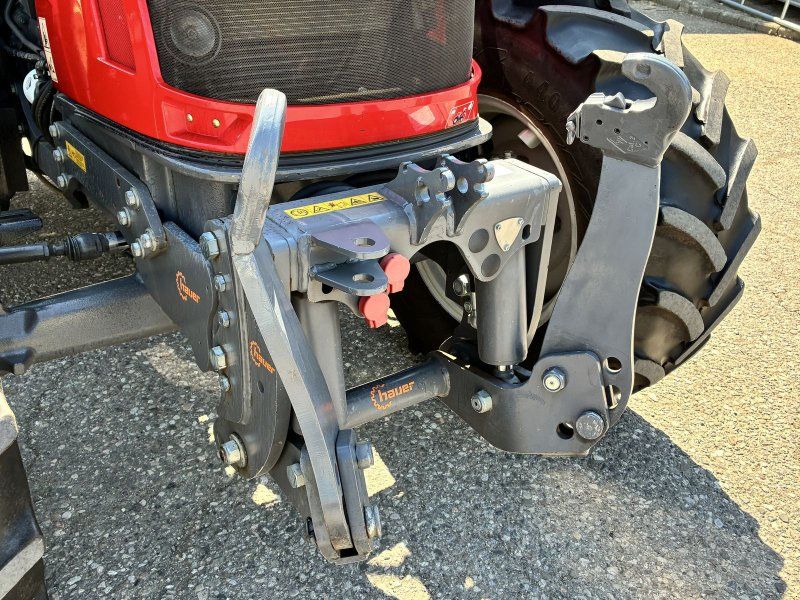 Massey Ferguson 5709 Dyna-4