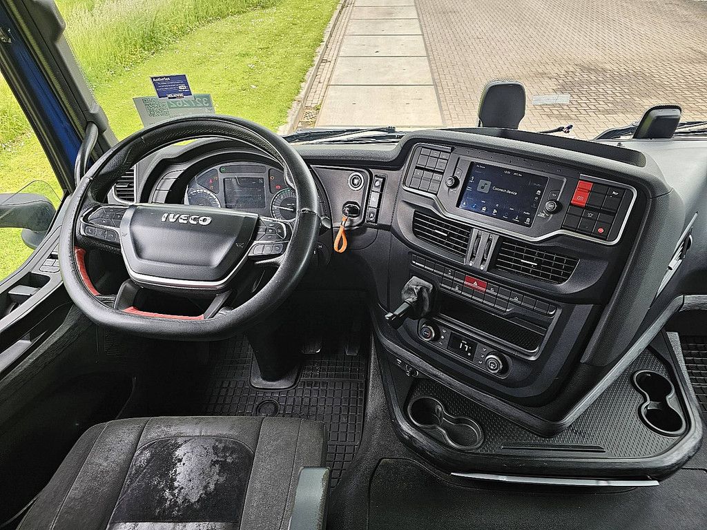 IVECO S-WAY AS260S48 6x2 steer intarder
