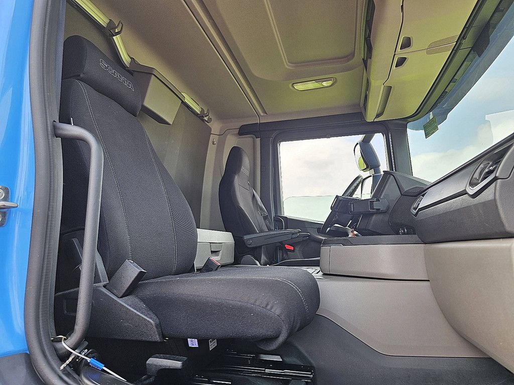 SCANIA P250 19.5t airco lift