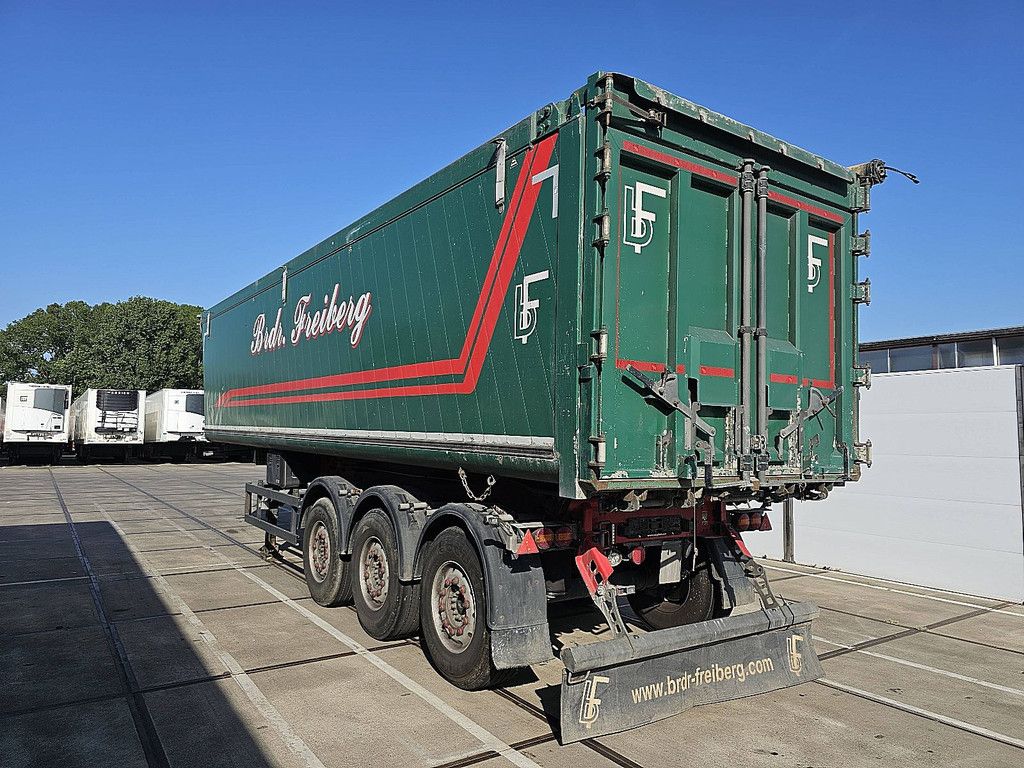 SCHMITZ SKI 24 SL 9.6 50m3 doors