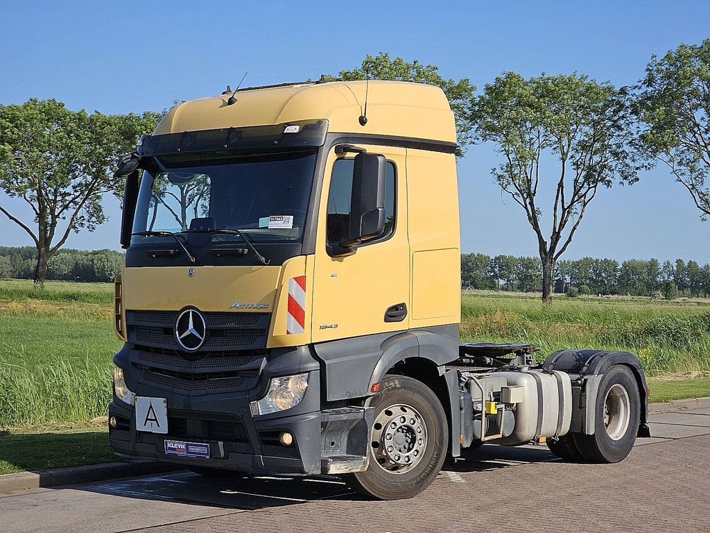 MERCEDES-BENZ ACTROS 1843
