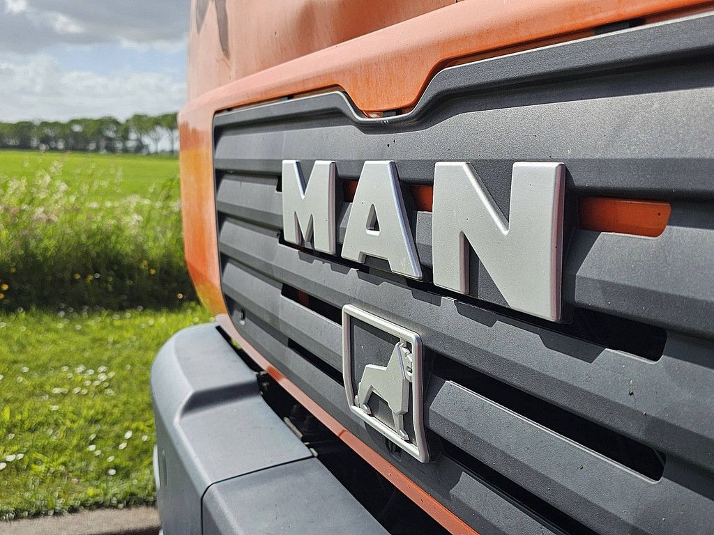 M.A.N. 8.160 L2000