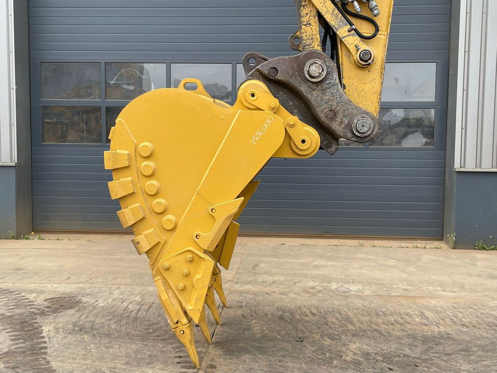 Caterpillar 330FLN