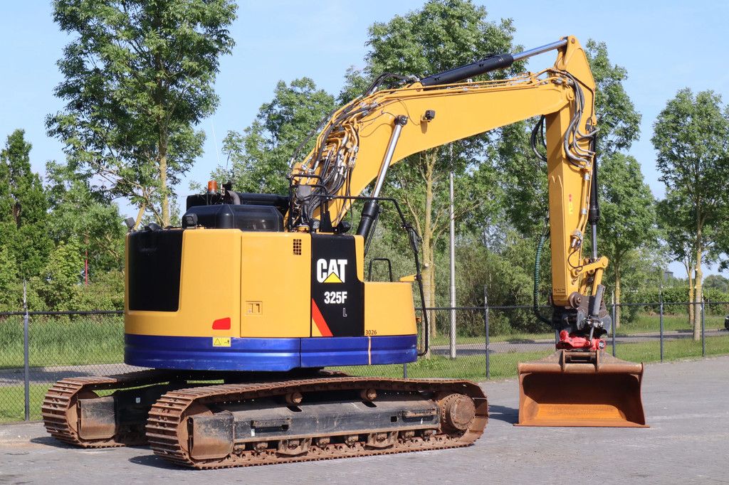 Caterpillar 325 F LCR | ROTOTILT | BUCKET