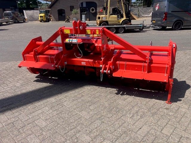 Nieuwe MASCHIO SC280 bodemfrees met werkbreedte van 2,8 m